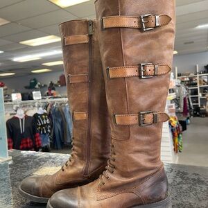 Vince Camuto Brown Leather Interior